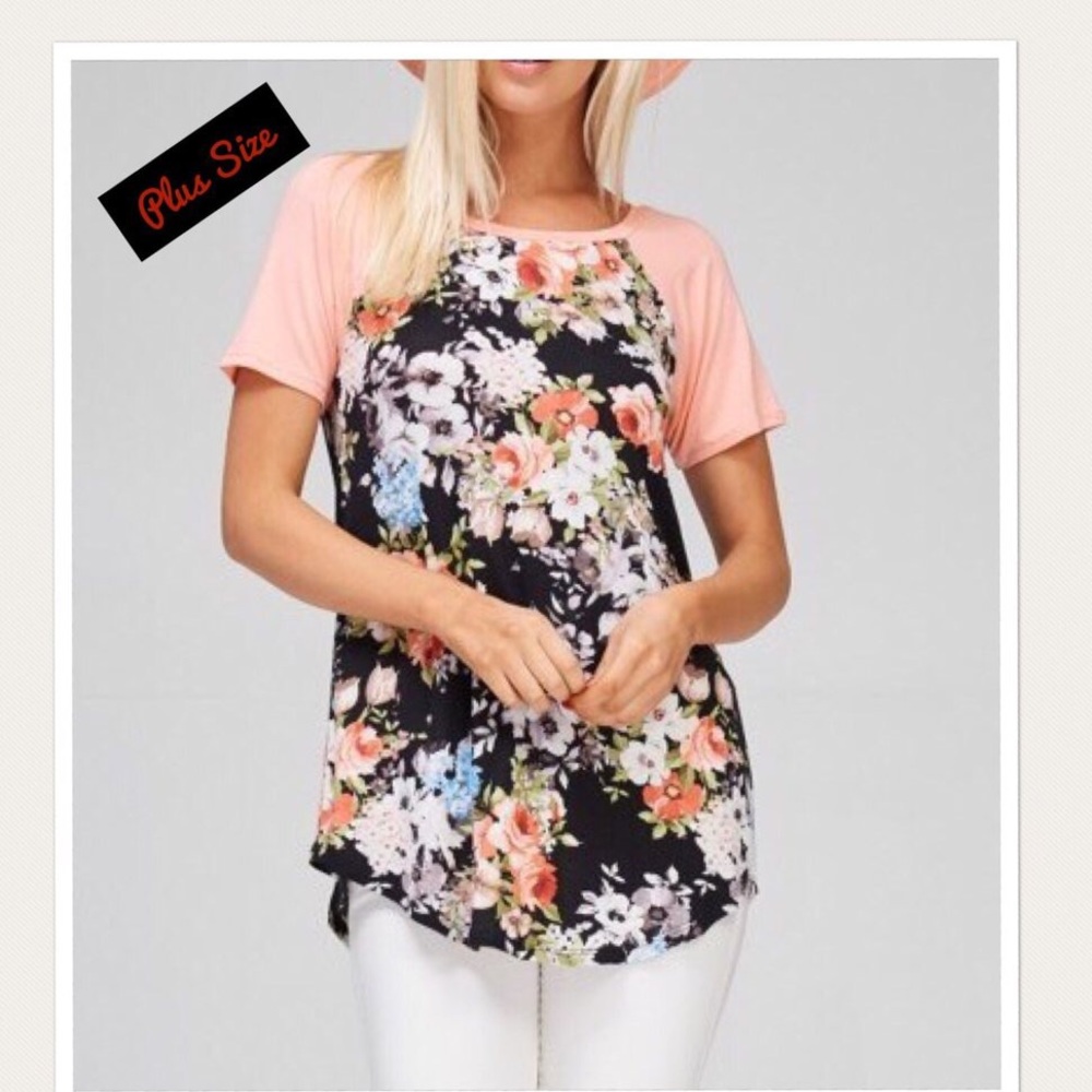 ✳️ Floral Print & Peach Knit Tunic. (Plus Size)